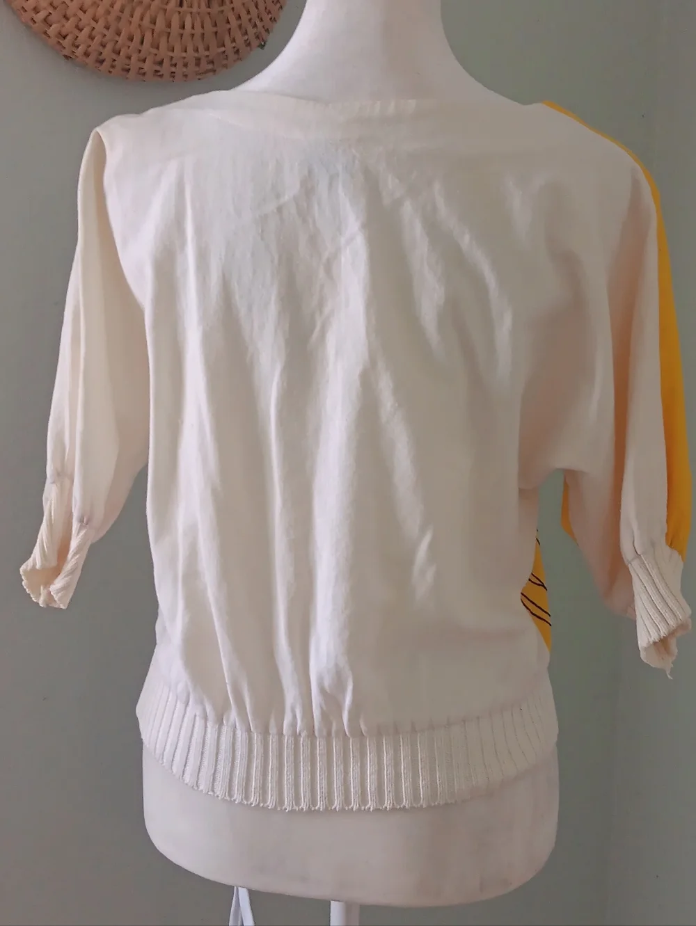 Vintage Yellow and Cream Tiger Graphic Top - Picture 2 of 5
